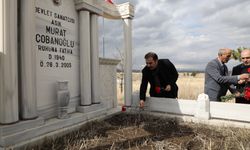 Murat Çobanoğlu, mezarı başında anıldı