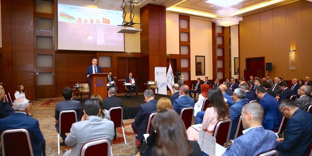 Bakü'de Türkiye-Azerbaycan ilişkilerine yönelik konferans düzenlendi