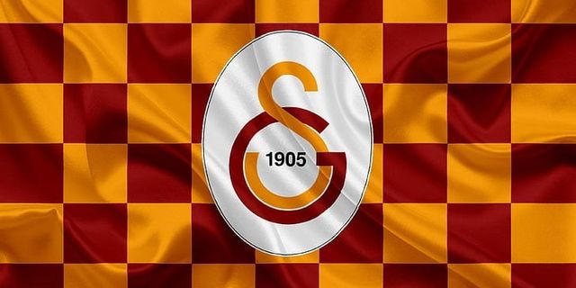 Lucas Torreira ile Dries Mertens Galatasaray'da