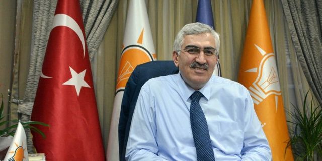 Erzurum AK Parti'de usulsüzlük yapan Mehmet Emin Öz, milletvekili olmak için istifa etti