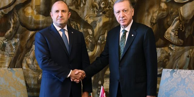 Cumhurbaşkanı Erdoğan, Prag'da Bulgaristan Cumhurbaşkanı Radev ile görüştü