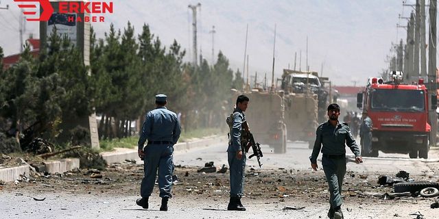 Afganistan’da memurları taşıyan otobüse bombalı saldırıda 7 kişi öldü