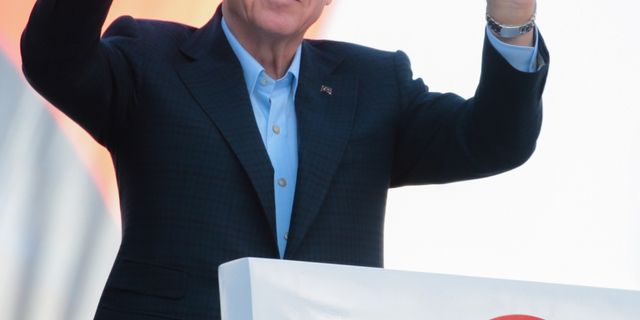 Cumhurbaşkanı Erdoğan, Kumluca'da vatandaşlara hitap etti