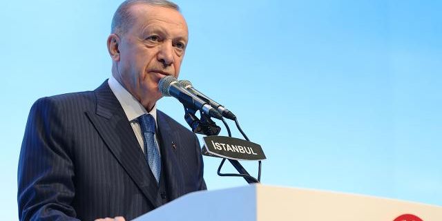 Erdoğan: "Gençlerimizle Türkiye Yüzyılı'na yürüyoruz"