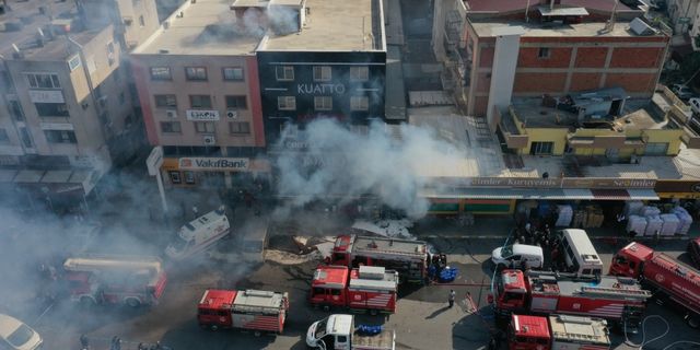 Kozmetik mağazasında yangın: 2 ölü