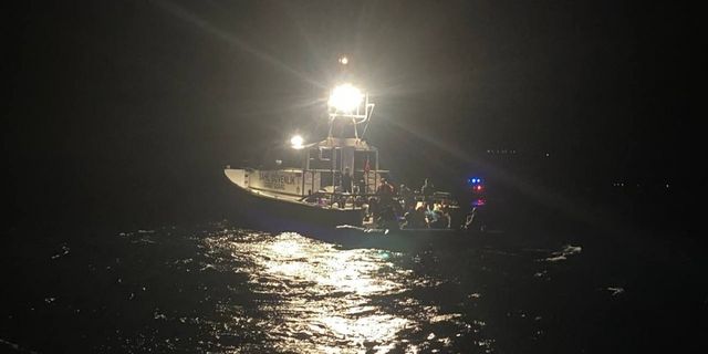 Ege'de göçmenleri taşıyan bot battı: 5 ölü