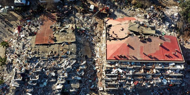 Deprem bölgesine 190 mobil baz istasyonu gönderildi