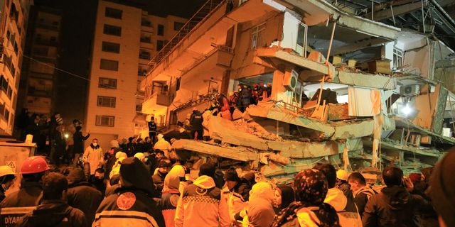Şırnak'taki depremzedelerin yardım isyanı