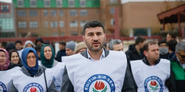 Başörtülü depremzede öğrenciyi okula almadılar
