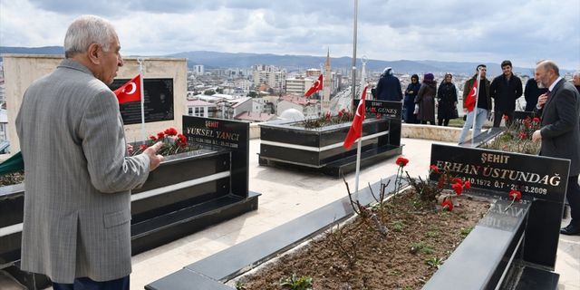Muhsin Yazıcıoğlu ile aynı kazada ölenler de anıldı