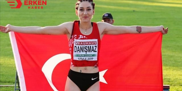 Tuğba Danışmaz, üç adım atlamada altın madalya kazandı