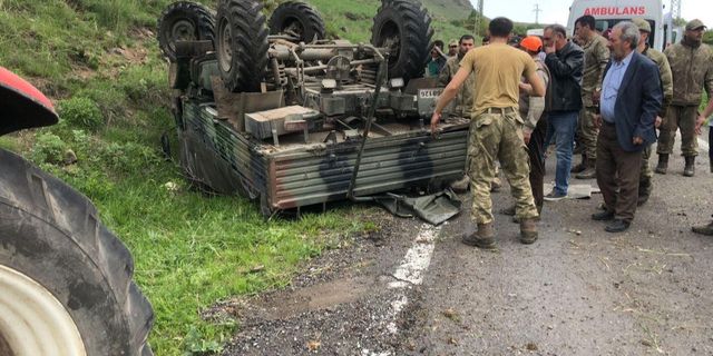 Ardahan'da askeri araç devrildi: 5 yaralı