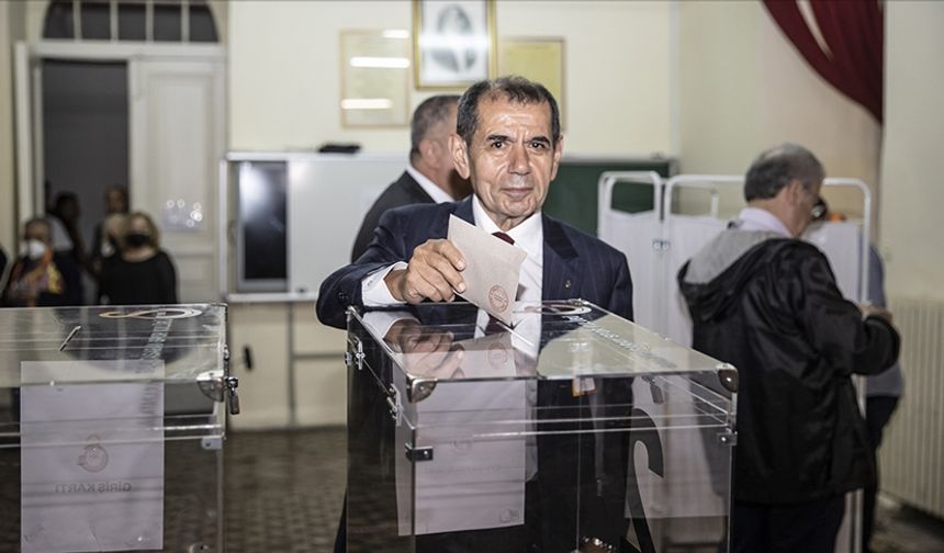 Dursun Özbek, Galatasaray Başkanı seçildi