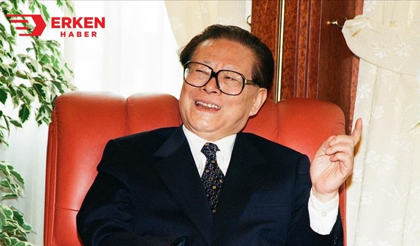 Çin, hayatını kaybeden eski lideri Ciang'a veda etti